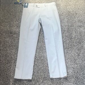 Hart Schaffner Marx Men's Light Gray Chinos